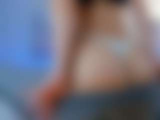 Live cam show with brennawalker - Living Room on Soda Cam
