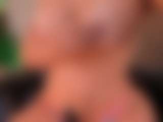 Kyla Morrison MILF webcam performer live streaming