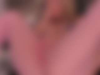 Live cam show with Kyla Morrison - Squirt on SmokeAndPoke