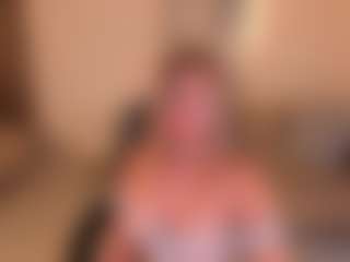 Live cam show with Kyla Morrison - Oil on galaxygirlnitro.com