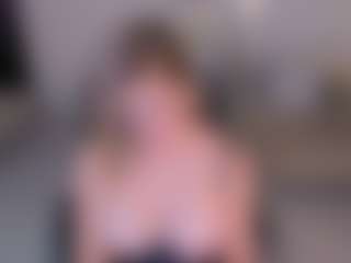 Kyla Morrison MILF webcam performer live streaming