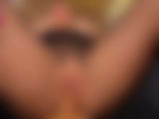 Live cam show with Kyla Morrison - Big Ass MILF on CamClone