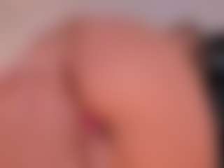 Kyla Morrison MILF webcam performer live streaming