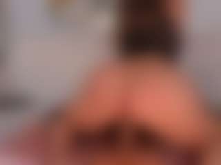 Kyla Morrison MILF webcam performer live streaming