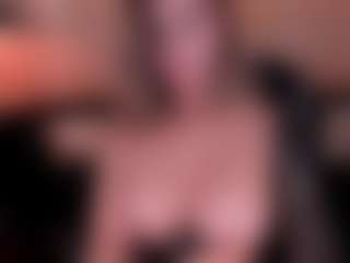 Live cam show with Kyla Morrison - Sexwebcam MILF on Streamer API