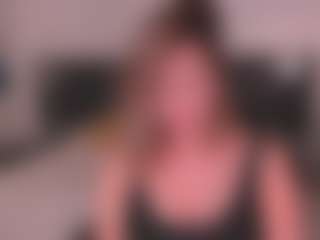 Live cam show with Kyla Morrison - Bedroom Curvy on Cam Slut
