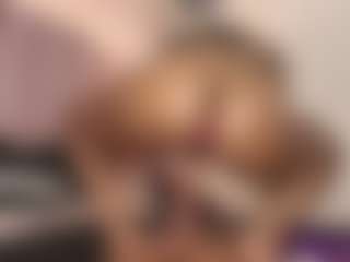 hallybans's Live Sex Cam Show