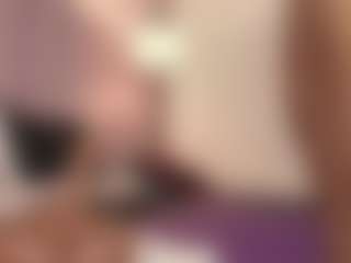Live cam show with hallybans - Strip on boobsie.com