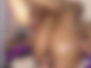 hallybans MILF webcam performer live streaming