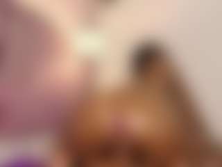 Live cam show with hallybans - Natural on AdultVida.com
