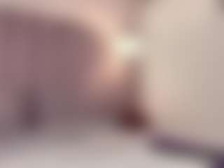 Live cam show with hallybans - Oil on Free Soda