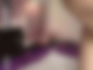 hallybans's Live Sex Cam Show