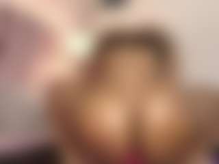 hallybans MILF webcam performer live streaming