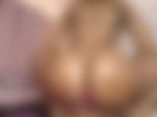 hallybans's Live Sex Cam Show
