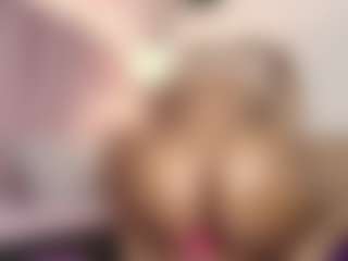 Live cam show with hallybans - Big Ass MILF on Camiplay Live