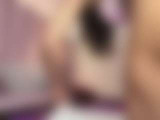 Live cam show with hallybans - Ebony Shaved Pussy on Milfs Live