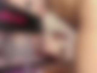 hallybans MILF webcam performer live streaming