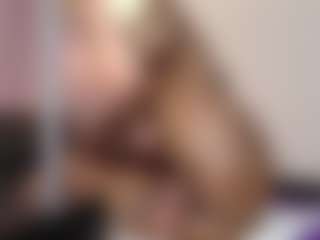Live cam show with hallybans - Flashing on Soda Cam