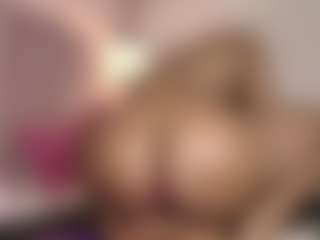 hallybans's Live Sex Cam Show