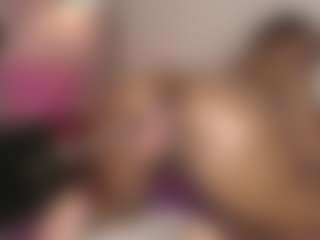 Live cam show with hallybans - Shaved Pussy on Camsoda