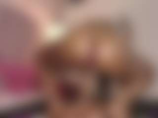 Live cam show with hallybans - Ebony Toys on EXY