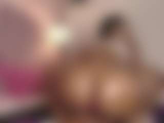 Live cam show with hallybans - Ebony Shaved Pussy on SquirtSoMuch