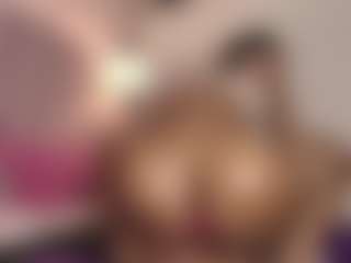 Live cam show with hallybans - Lovense MILF on 1on1-livenow