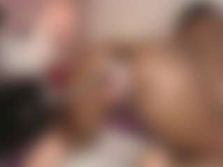 Live-Cam-Show mit hallybans - Strip MILF auf Camsoda