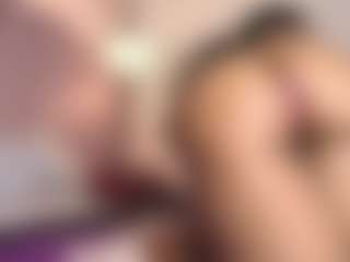 hallybans's Live Sex Cam Show