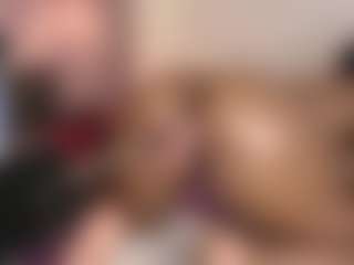 hallybans's Live Sex Cam Show