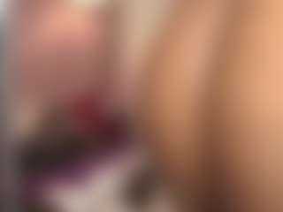 hallybans's Live Sex Cam Show