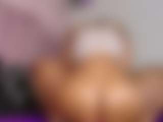 hallybans's Live Sex Cam Show