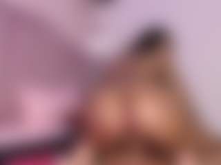 hallybans MILF webcam performer live streaming