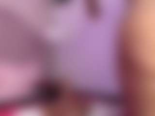 Live cam show with hallybans - Shaved Pussy MILF on Camsoda