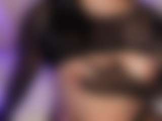 Live cam show with Gaby Torres - Gamer on Latina Girls