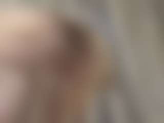 Live cam show with tiffanylee1 - Middle Aged on luckytryst.com