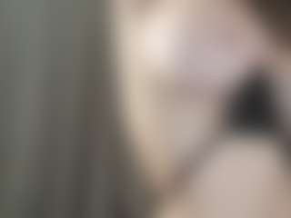 Live cam show with tiffanylee1 - Lips on Free Soda