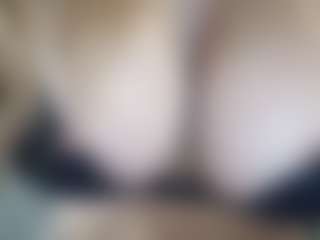 Live cam show with tiffanylee1 - Mature on CamwithHer
