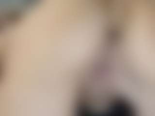 Live cam show with tiffanylee1 - Slimthick on CamwithHer