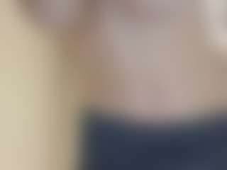 tiffanylee1, modelo webcam MILF transmitiendo en vivo
