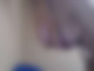 tiffanylee1 MILF webcam performer live streaming
