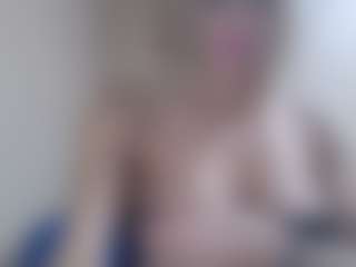 Live cam show with tiffanylee1 - Tease on Milfs Live