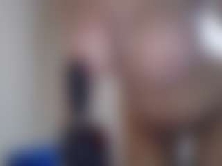 Live cam show with tiffanylee1 - Middle Aged on Milfs Live