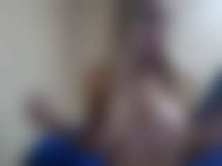 tiffanylee1 MILF webcam performer live streaming