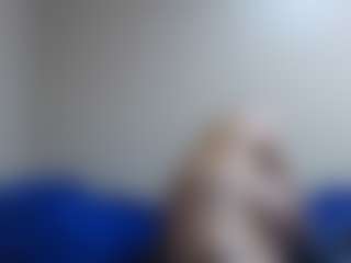 Live cam show with tiffanylee1 - Blonde Hair MILF on Uber Horny