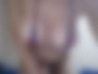Live cam show with tiffanylee1 - Mature on Soda Cam