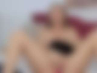 Live cam show with Anastasia - Green Eyes on StripNow