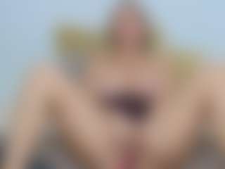 Live cam show with Anastasia - Gamer Big Tits on Hubzter Live