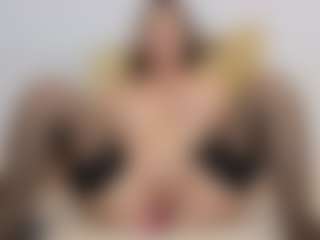 Live cam show with Anastasia - Lush Blonde Hair on xxxlivecams.org