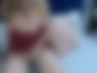 Live cam show with samantha-20x - Trimmed Granny on Camming Site